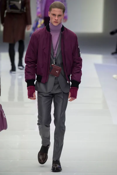Look 46